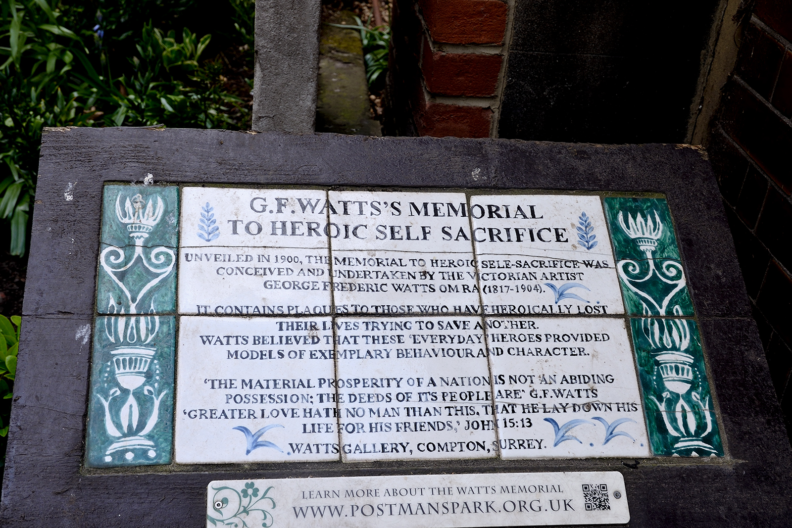 20170416_City-of-London_St-Martins-le-Grand_Plaque-about-memorial-in-Postmans-Park