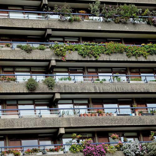 20170416_City-of-London_The-Barbican-Estate_Starting-to-bloom