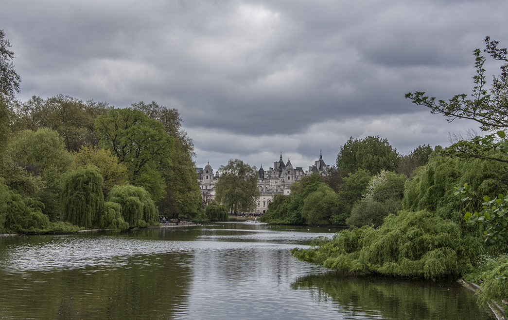 20170417_Westminster_-St-Jamess-Park_View-from-the-bridge